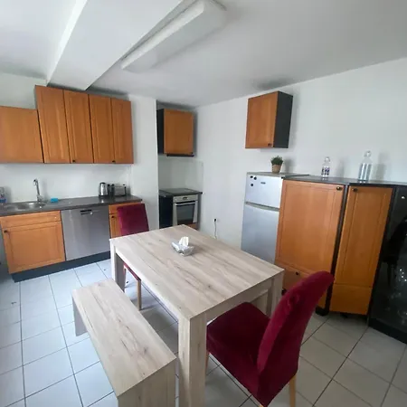 Chic & Trendy Near Cetral Station *